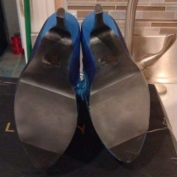 Hidden platform boots. - Picture 6 of 6